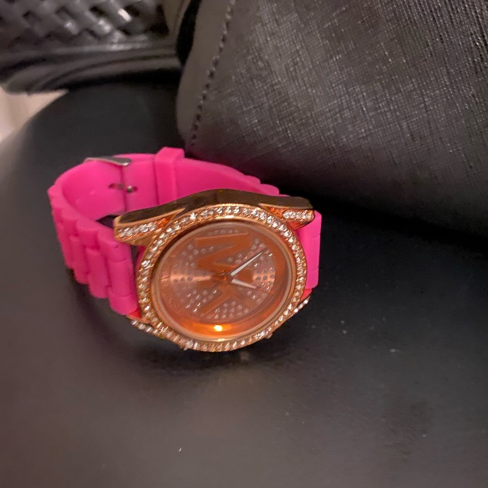 2 Authentic Michael Kors Black handbag with Gold Accents with free pink MK watch - Picture 7 of 9